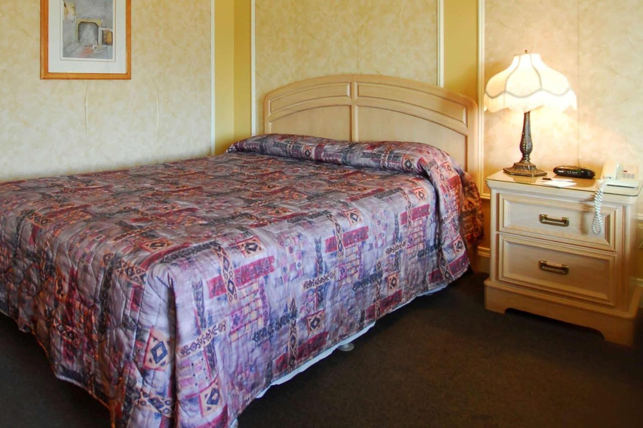 Hotel Travelodge By Wyndham Victoriaville Buitenkant foto
