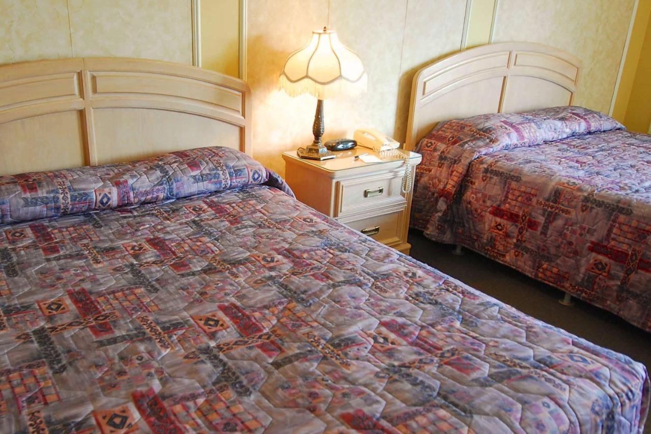 Hotel Travelodge By Wyndham Victoriaville Buitenkant foto