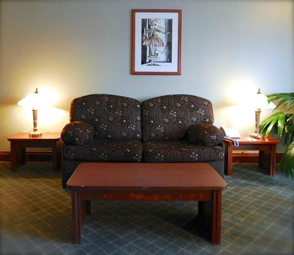 Hotel Travelodge By Wyndham Victoriaville Buitenkant foto